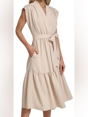 CALVIN KLEIN NEW WITH TAGS!
RETAIL 169.00